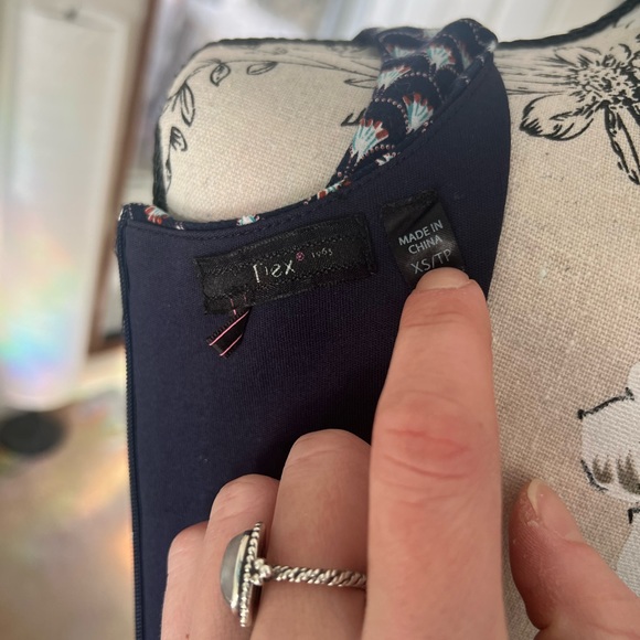 Dex Navy Blue Floral High Low Sleeveless Dress size: XS - Picture 9 of 9